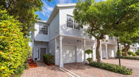 902 S Federal Highway #8