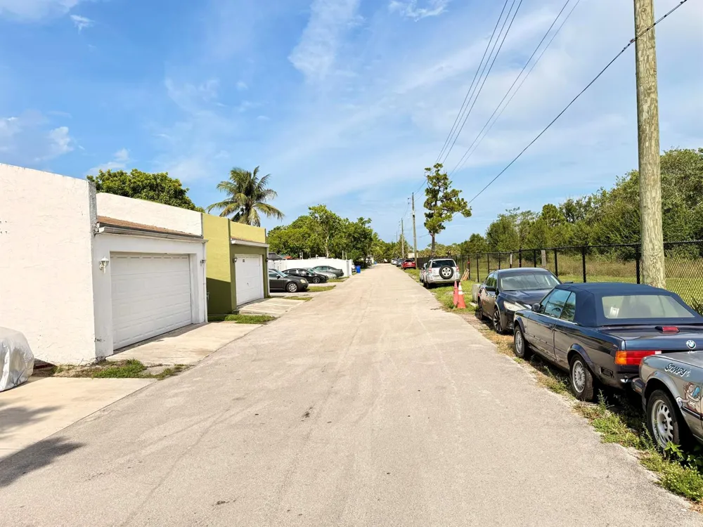 6238 SW 7th Street Margate, FL 33068