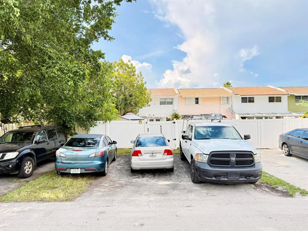 6238 SW 7th Street Margate, FL 33068