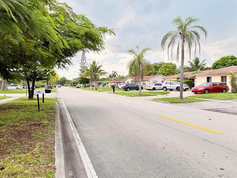 6238 SW 7th Street Margate, FL 33068