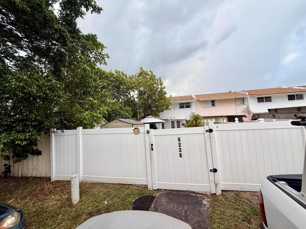 6238 SW 7th Street Margate, FL 33068