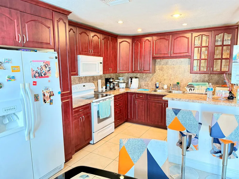 6238 SW 7th Street Margate, FL 33068
