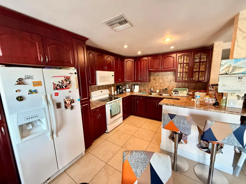 6238 SW 7th Street Margate, FL 33068