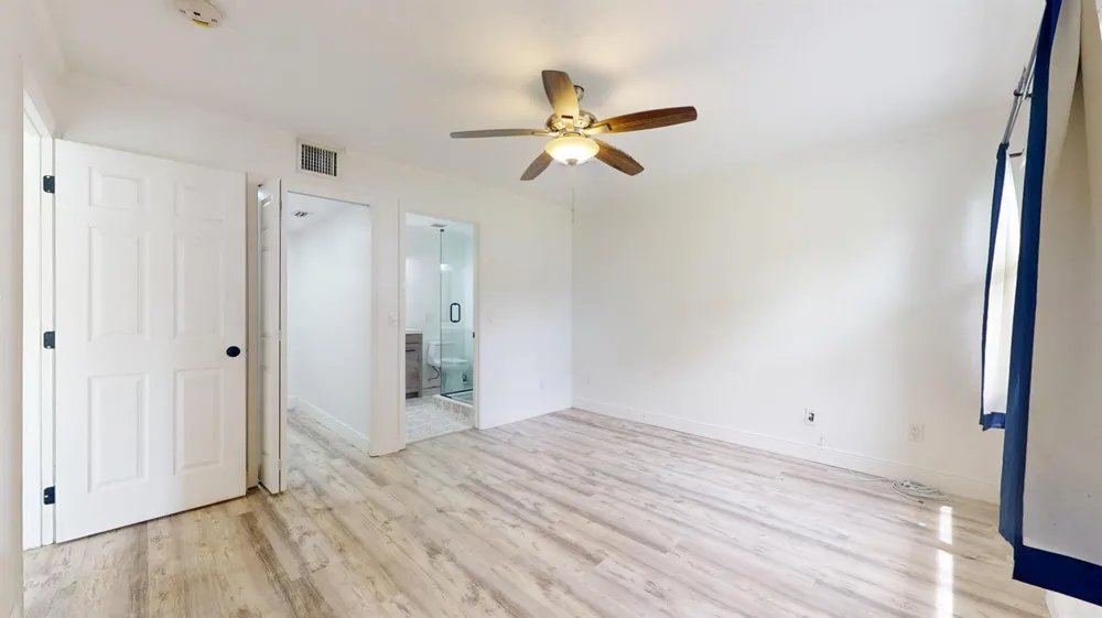 701 INDIAN RIVER DRIVE #105 Fort Pierce, FL 34949