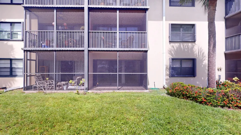 701 INDIAN RIVER DRIVE #105 Fort Pierce, FL 34949
