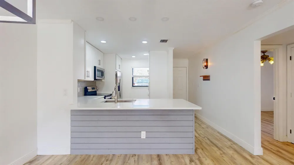 701 INDIAN RIVER DRIVE #105 Fort Pierce, FL 34949