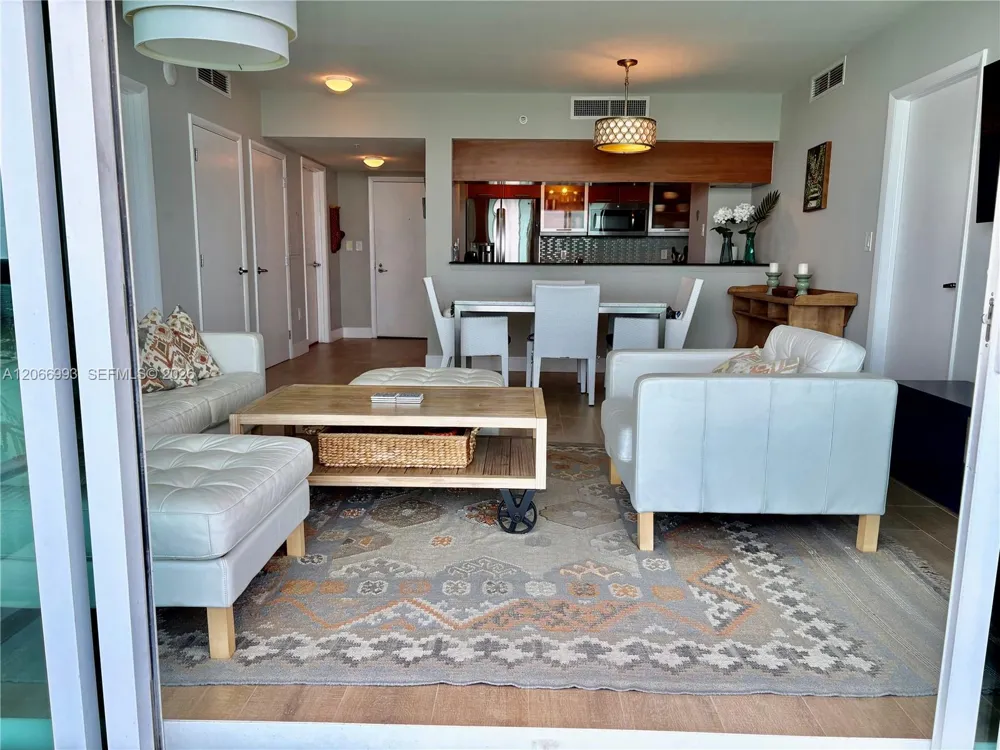 1800 Bayshore Dr #4209 Miami, FL 33132