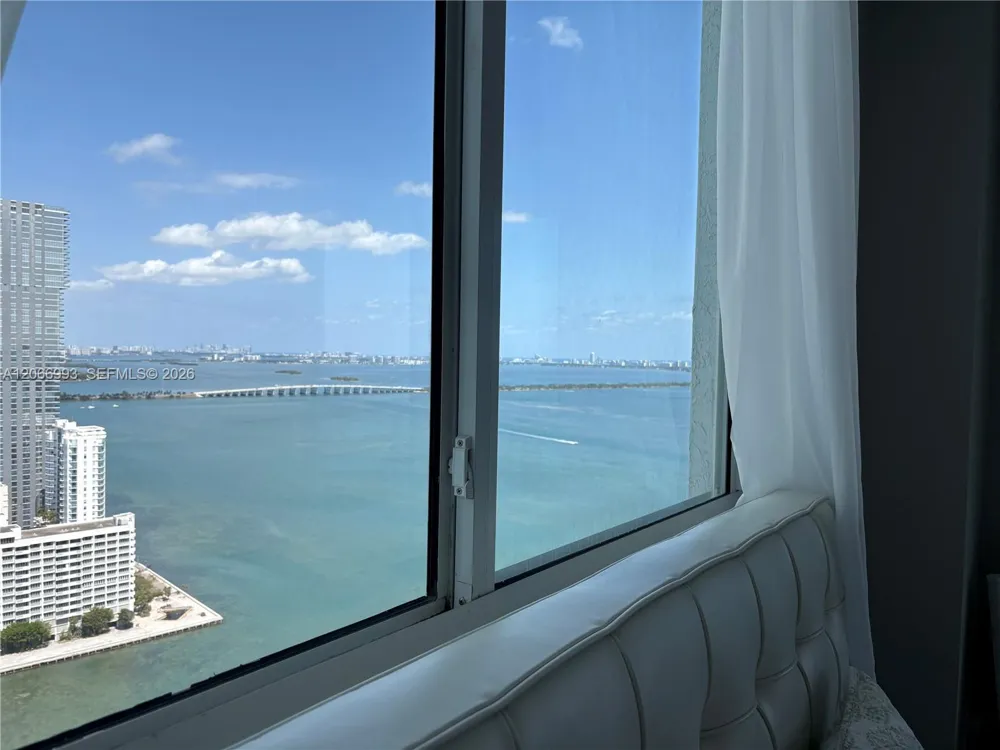 1800 Bayshore Dr #4209 Miami, FL 33132