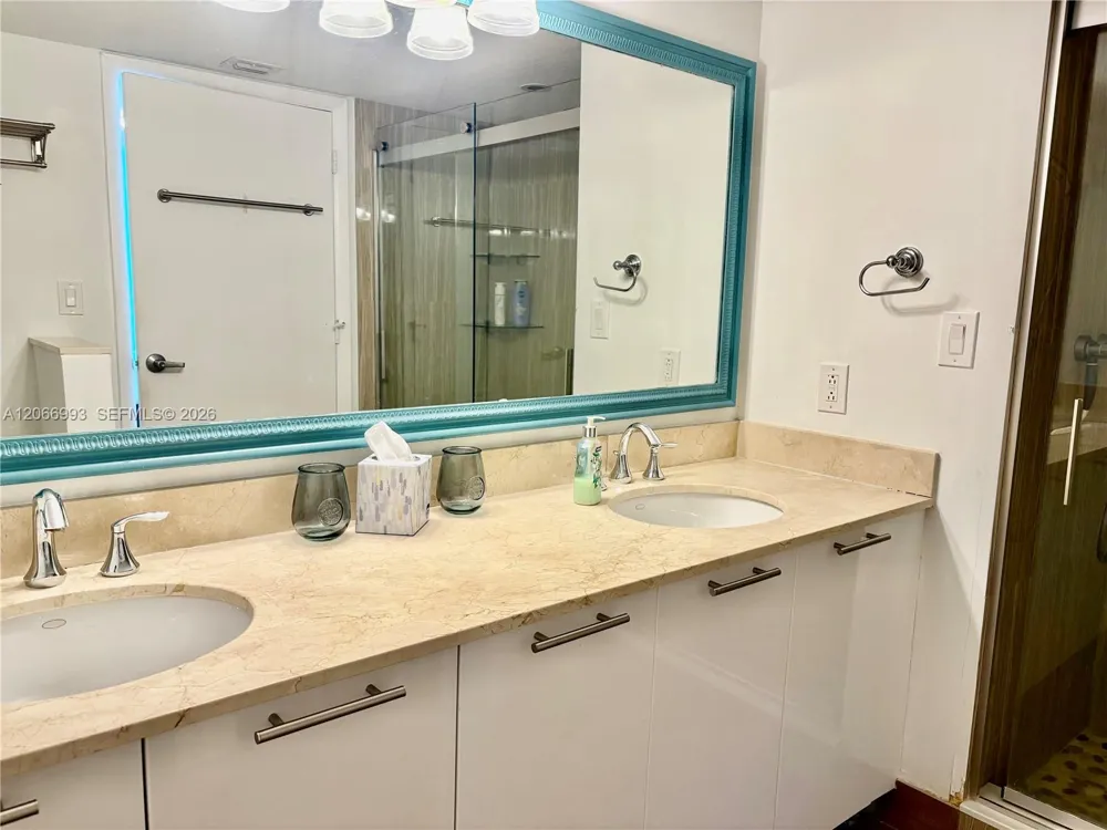1800 Bayshore Dr #4209 Miami, FL 33132