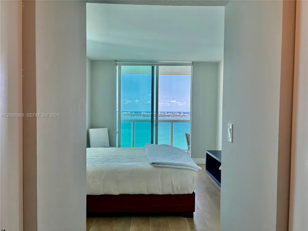 1800 Bayshore Dr #4209 Miami, FL 33132