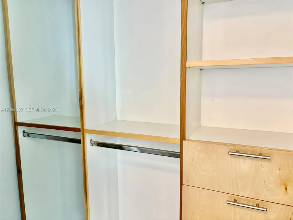 1800 Bayshore Dr #4209 Miami, FL 33132