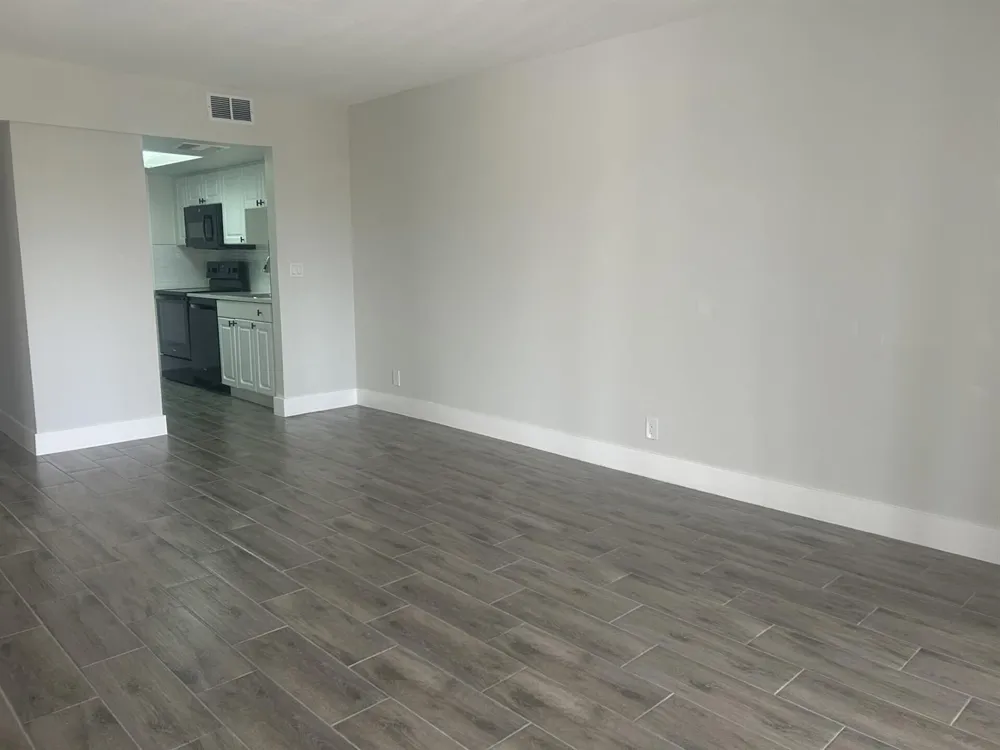 1500 Crescent Circle #B211 Lake Park, FL 33403