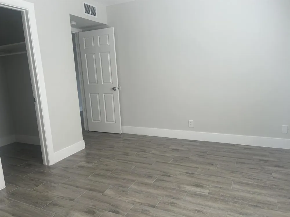 1500 Crescent Circle #B211 Lake Park, FL 33403