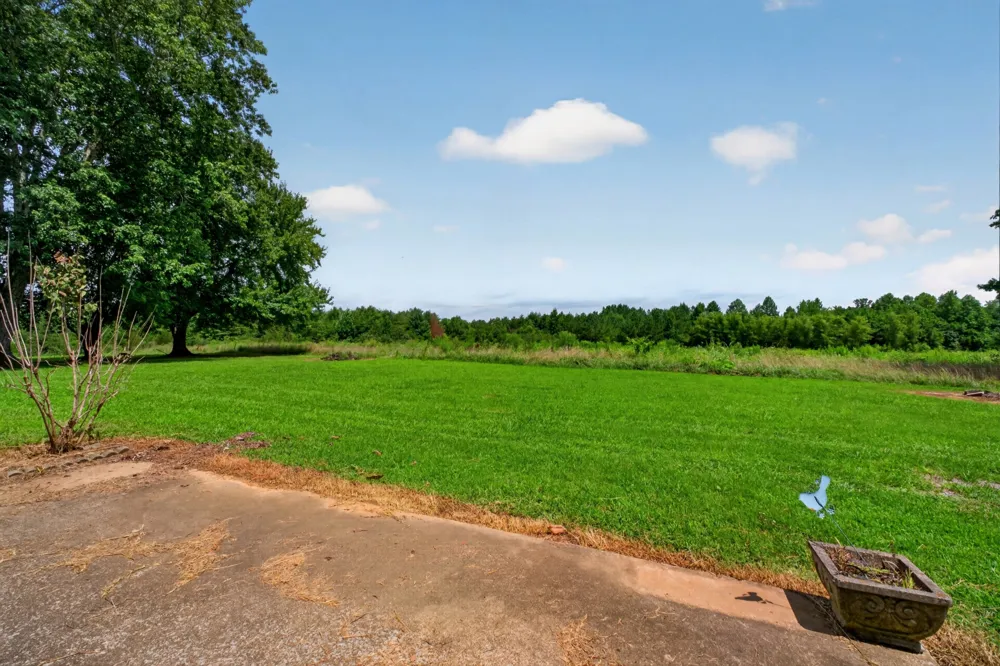 687 Dan Jones Rd McMinnville, TN 37110