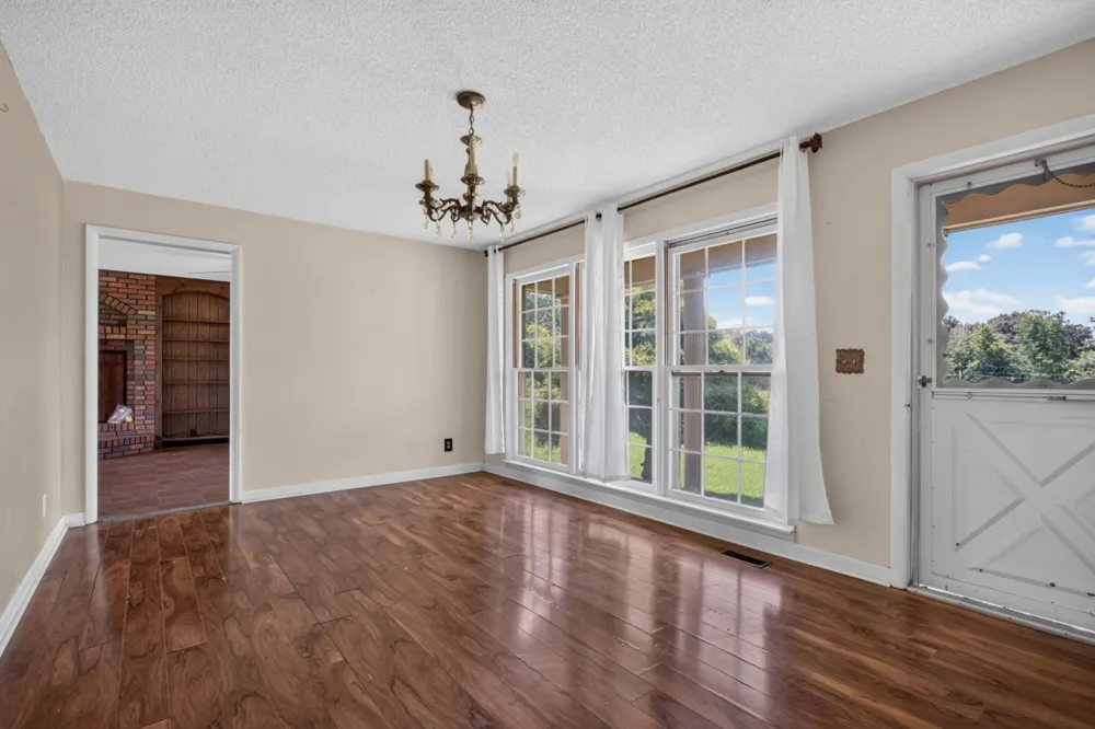 687 Dan Jones Rd McMinnville, TN 37110