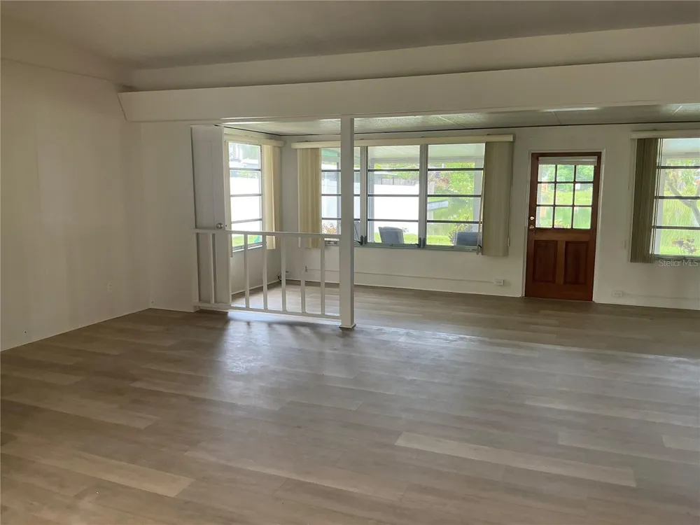 7360 111TH STREET Seminole, FL 33772