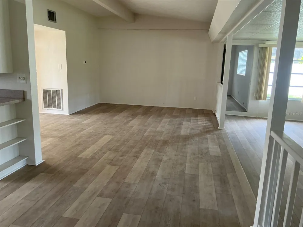 7360 111TH STREET Seminole, FL 33772