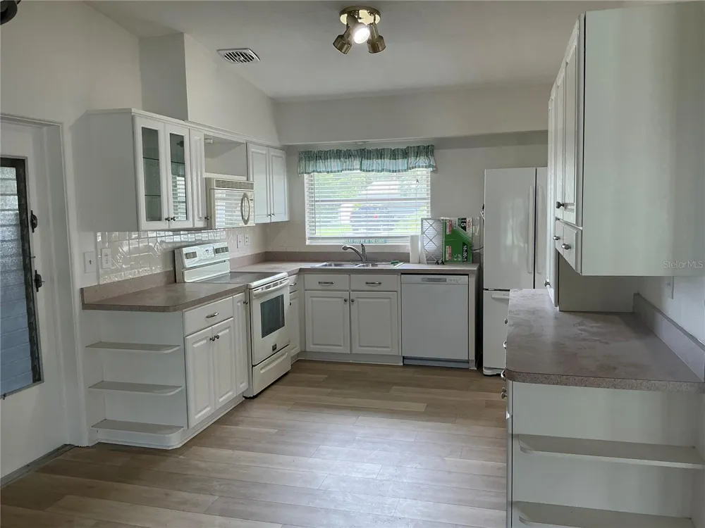 7360 111TH STREET Seminole, FL 33772