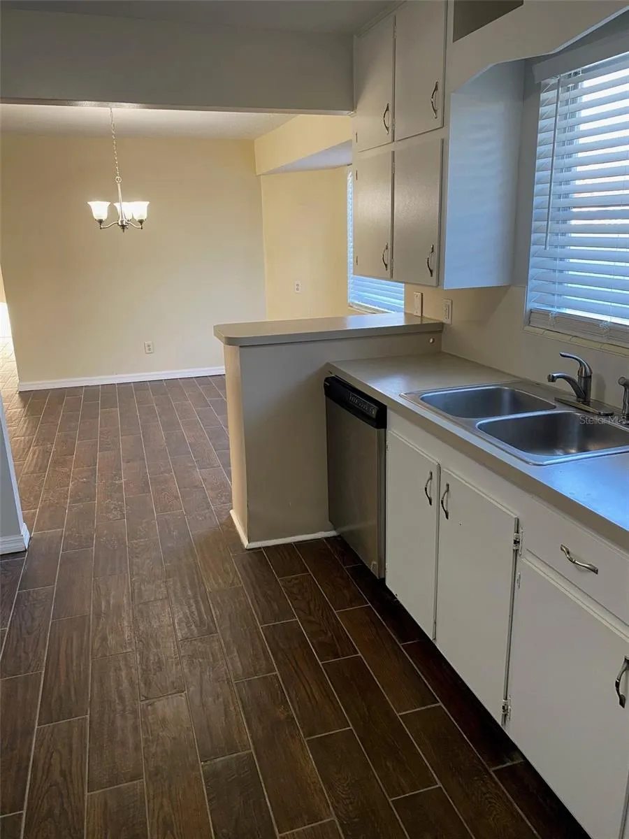803 HASELTON STREET Eustis, FL 32726
