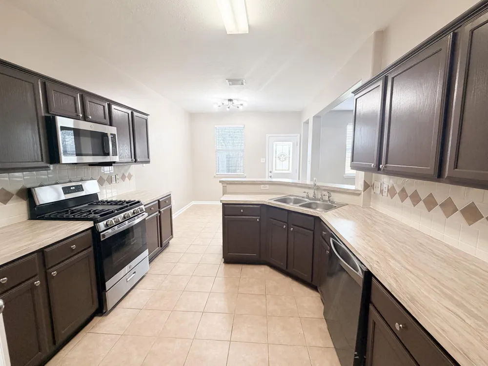 4422 Park Trail Lane Pasadena, TX 77505