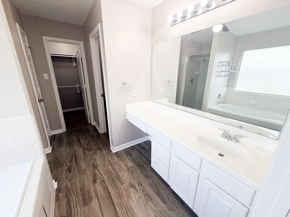 4422 Park Trail Lane Pasadena, TX 77505