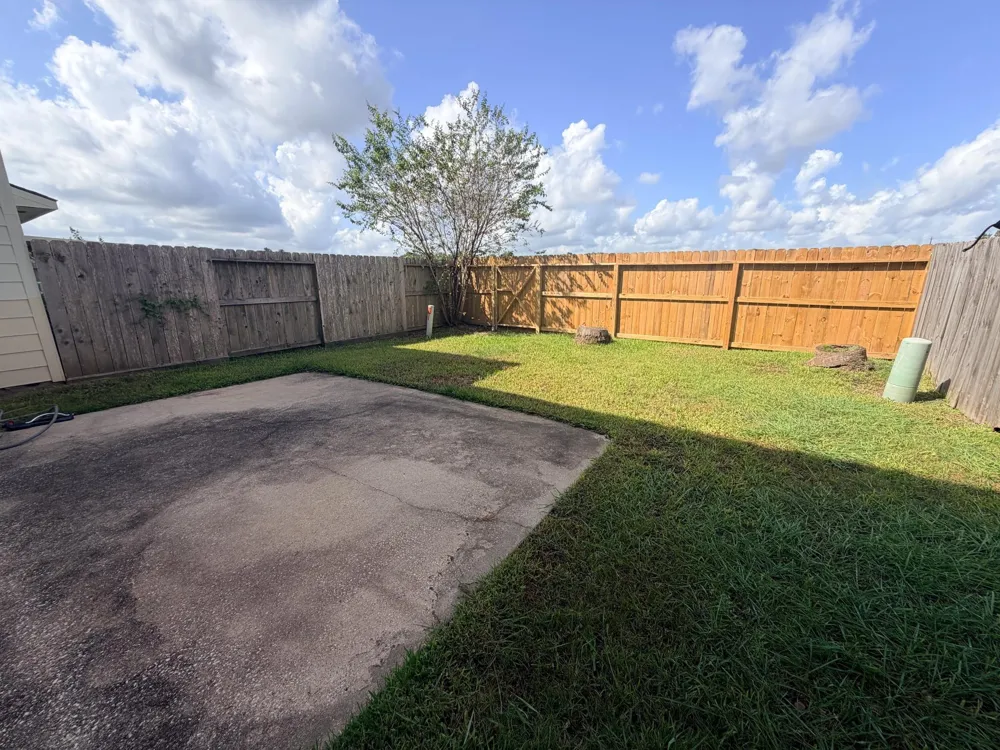 4422 Park Trail Lane Pasadena, TX 77505