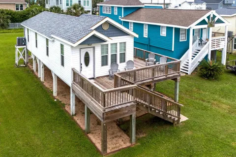 4115 Surf Drive