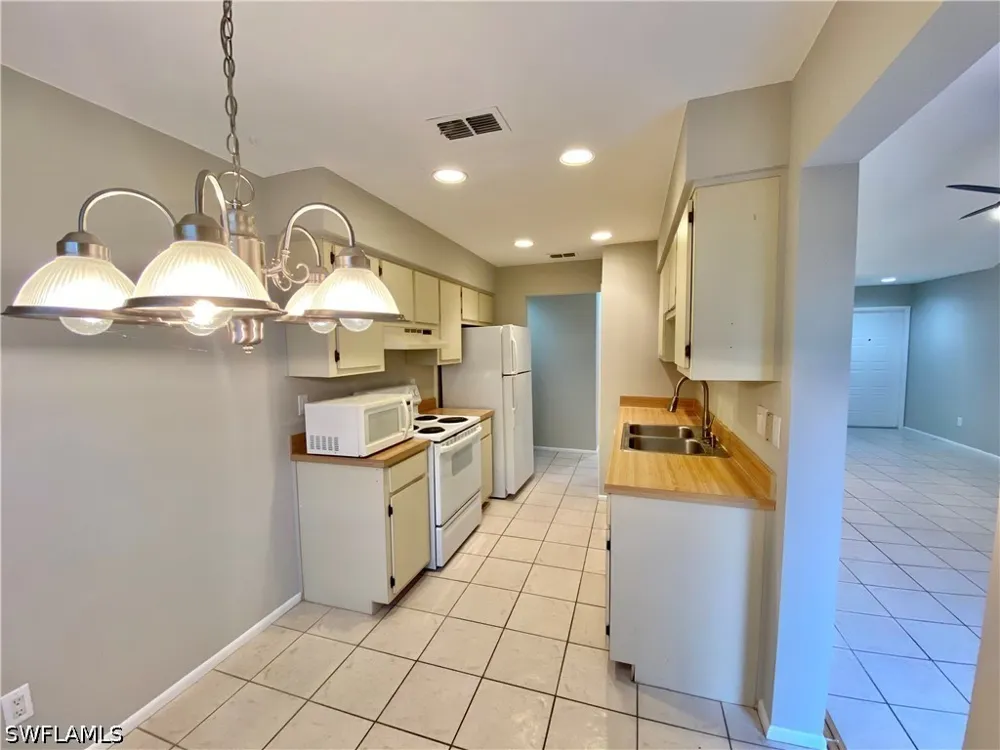 Langton Court Fort Myers, FL 33919
