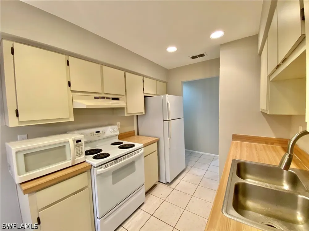 Langton Court Fort Myers, FL 33919