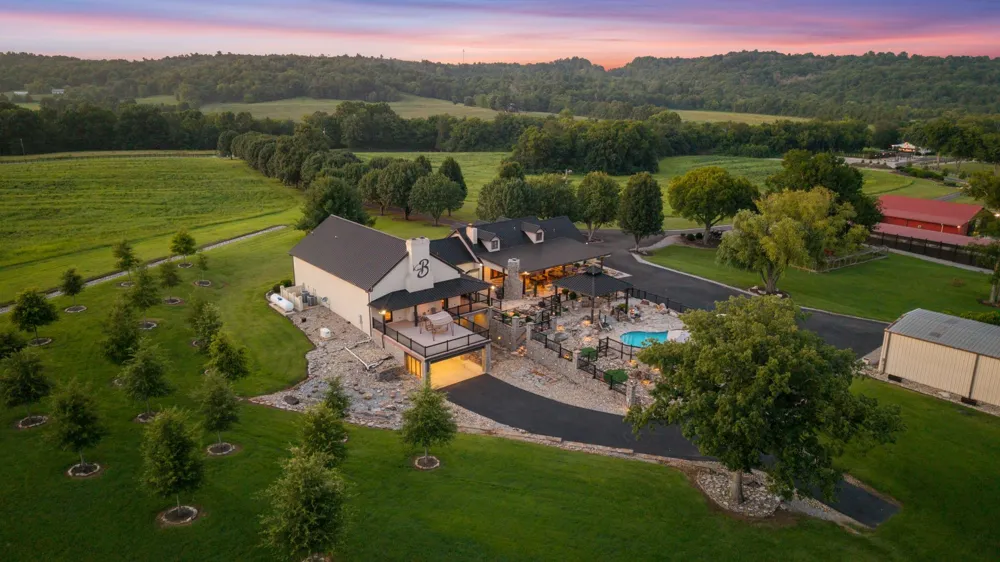 2942 Newman Rd Ardmore, TN 38449