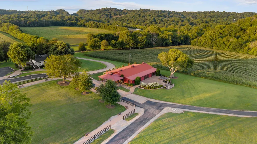 2942 Newman Rd Ardmore, TN 38449