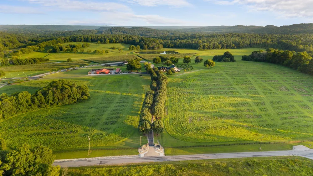 2942 Newman Rd Ardmore, TN 38449