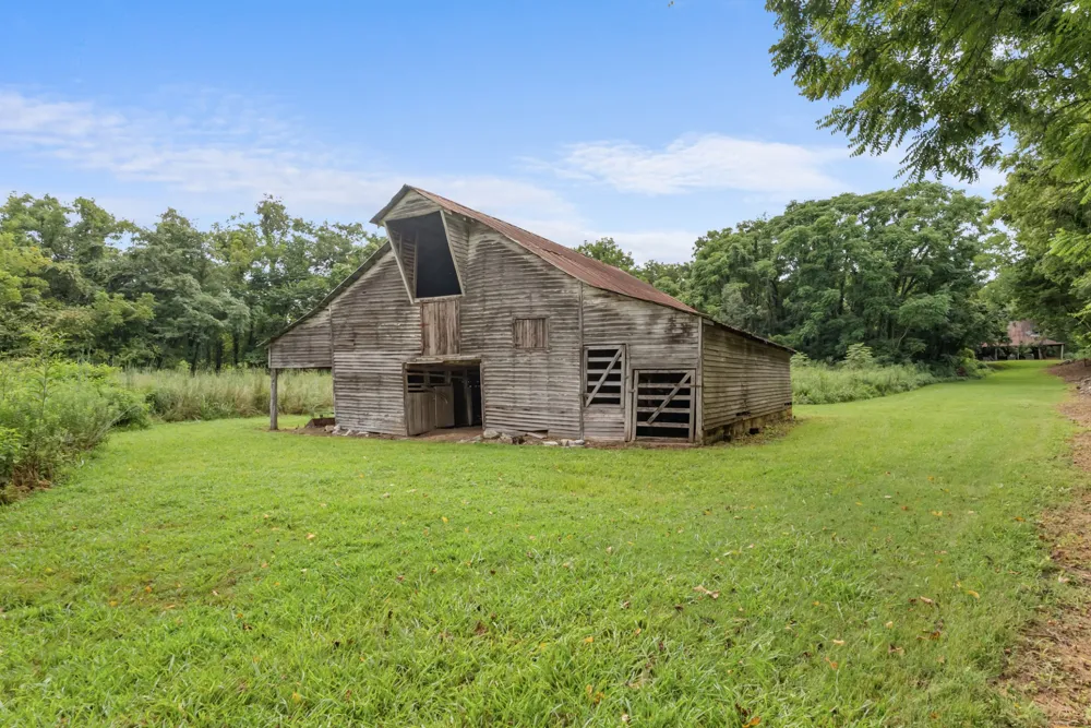 2942 Newman Rd Ardmore, TN 38449