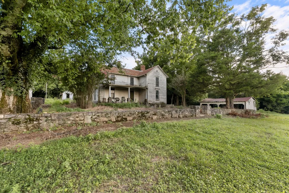 2942 Newman Rd Ardmore, TN 38449