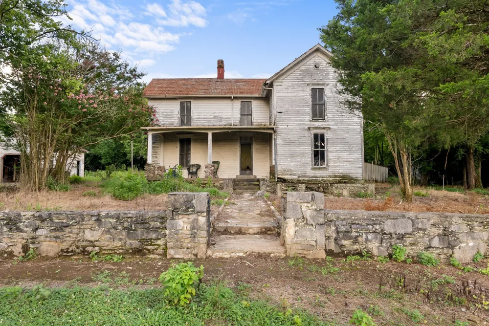 2942 Newman Rd Ardmore, TN 38449