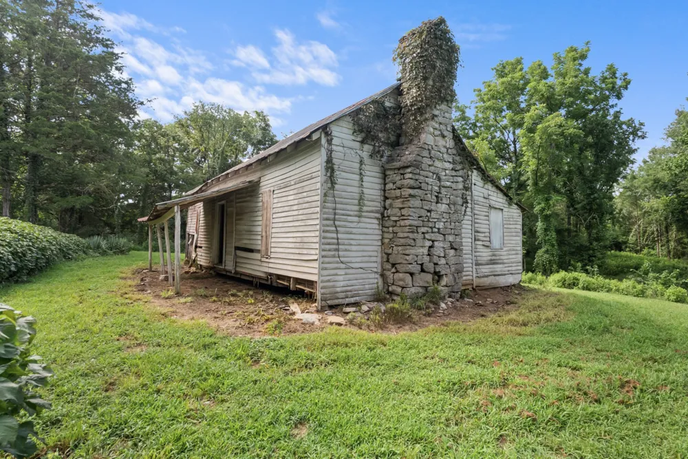 2942 Newman Rd Ardmore, TN 38449