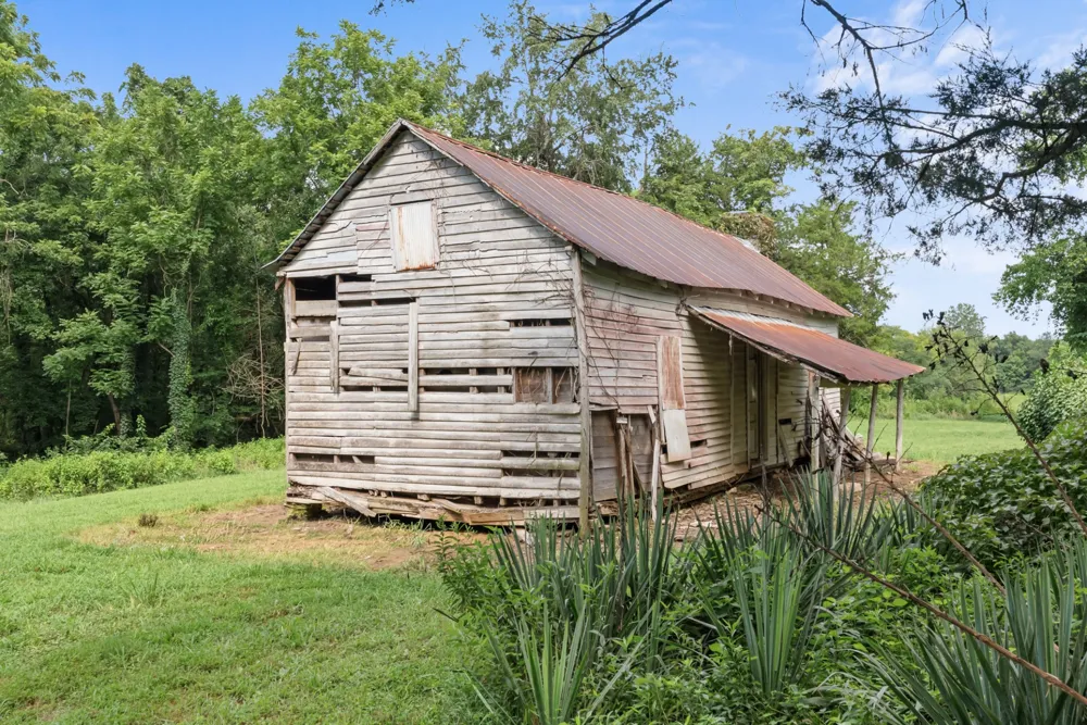 2942 Newman Rd Ardmore, TN 38449