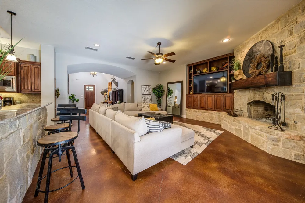 9199 Farm to Market 1810 Chico, TX 76431