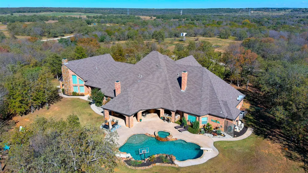 9199 Farm to Market 1810 Chico, TX 76431