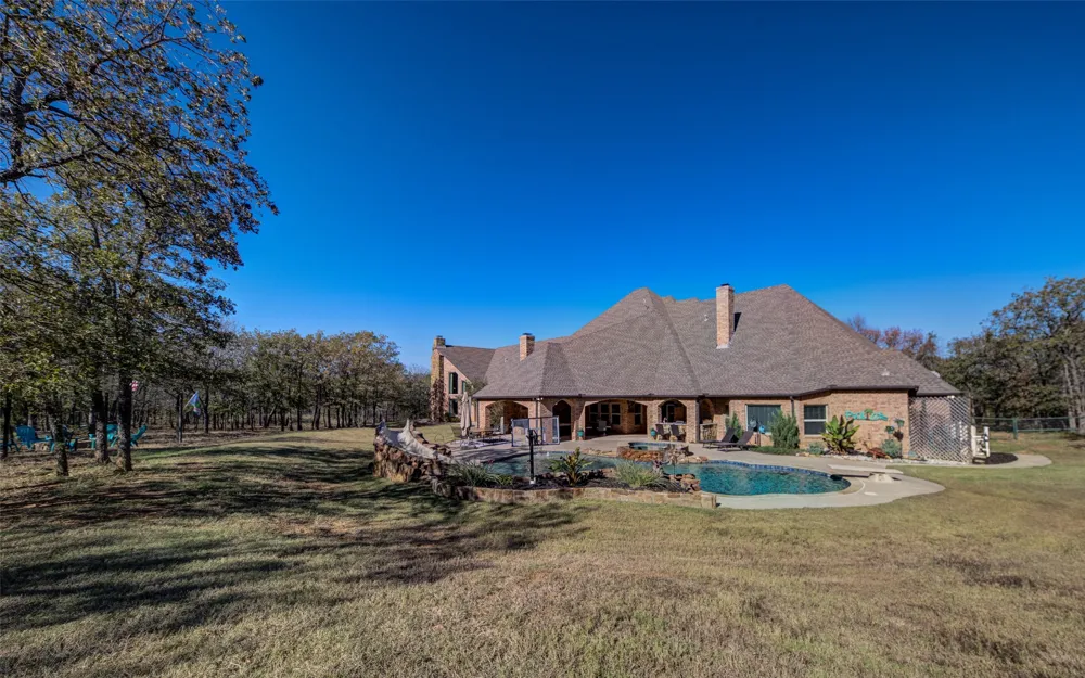 9199 Farm to Market 1810 Chico, TX 76431
