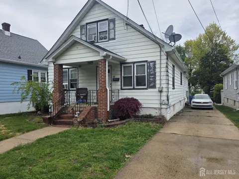 11 Paul Avenue