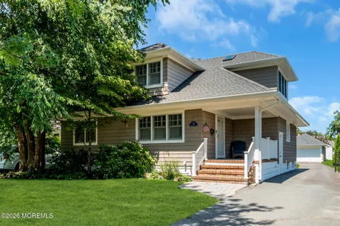 705 Crescent Place