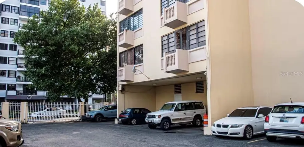 63 KINGS COURT ST. #3D San Juan, PR 00907