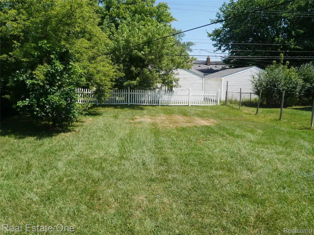 3876 GREENFIELD ROAD Berkley City, MI 48072