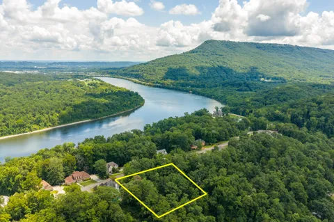 3018 Waterfront Court