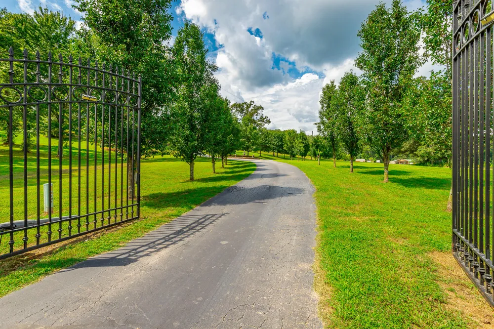 479 Cooper Road Tunnel Hill, GA 30755