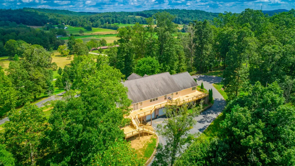 479 Cooper Road Tunnel Hill, GA 30755