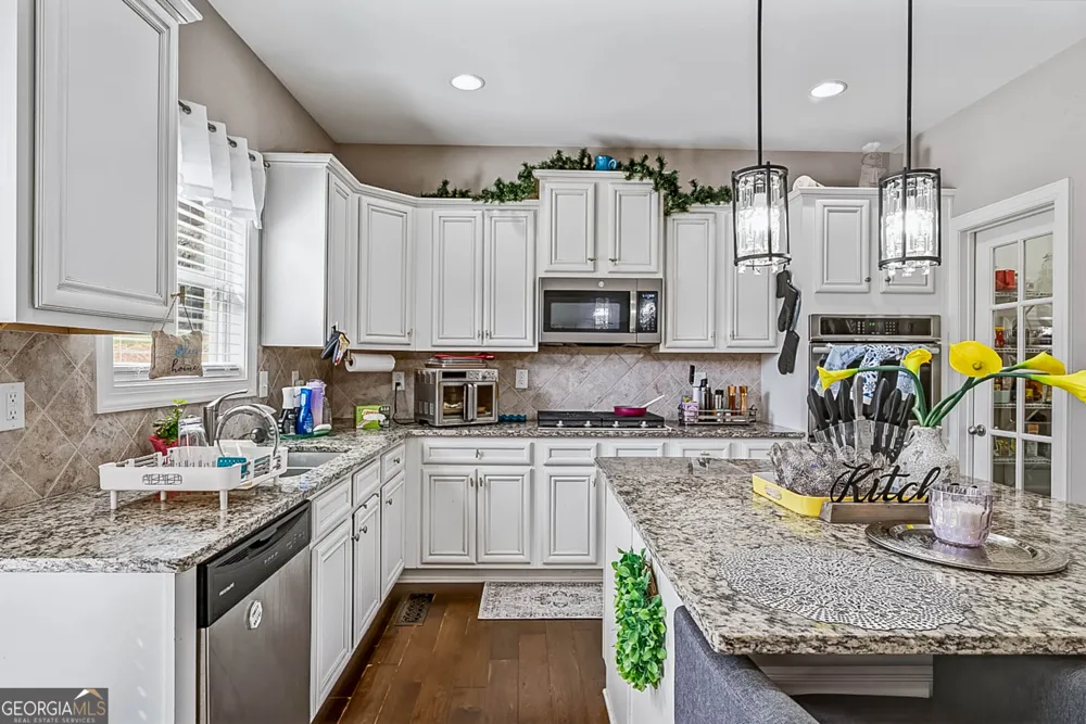 4573 River Vista RD Ellenwood, GA 30294