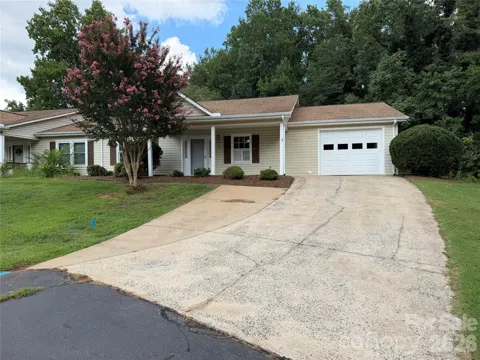 127 Holly Court