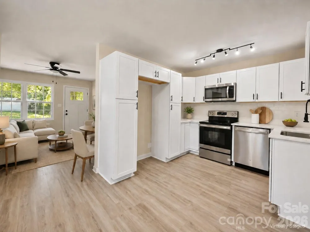 432 Springhill Drive Matthews, NC 28104